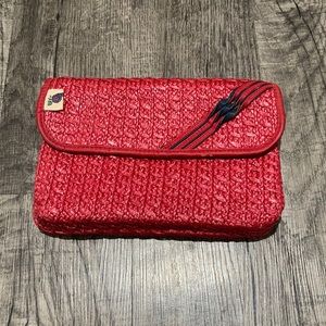 Woven clutch